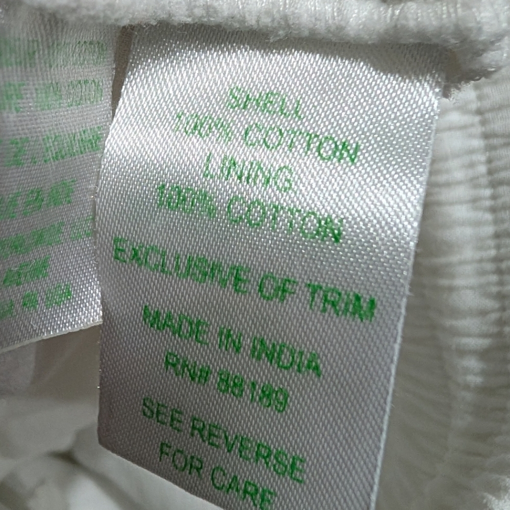 🌴 Lilly Pulitzer White Embroidered Scallop Hem Shorts – Size L - Picture 10 of 11